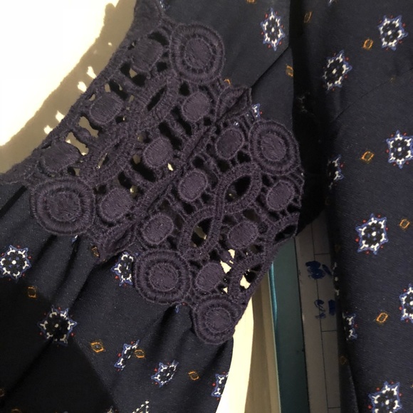 Dress - Picture 3 of 4